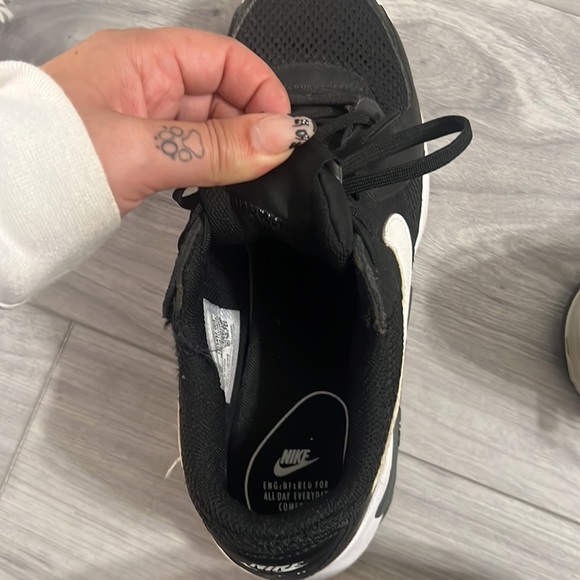 Nike air max black and white - Picture 8 of 9